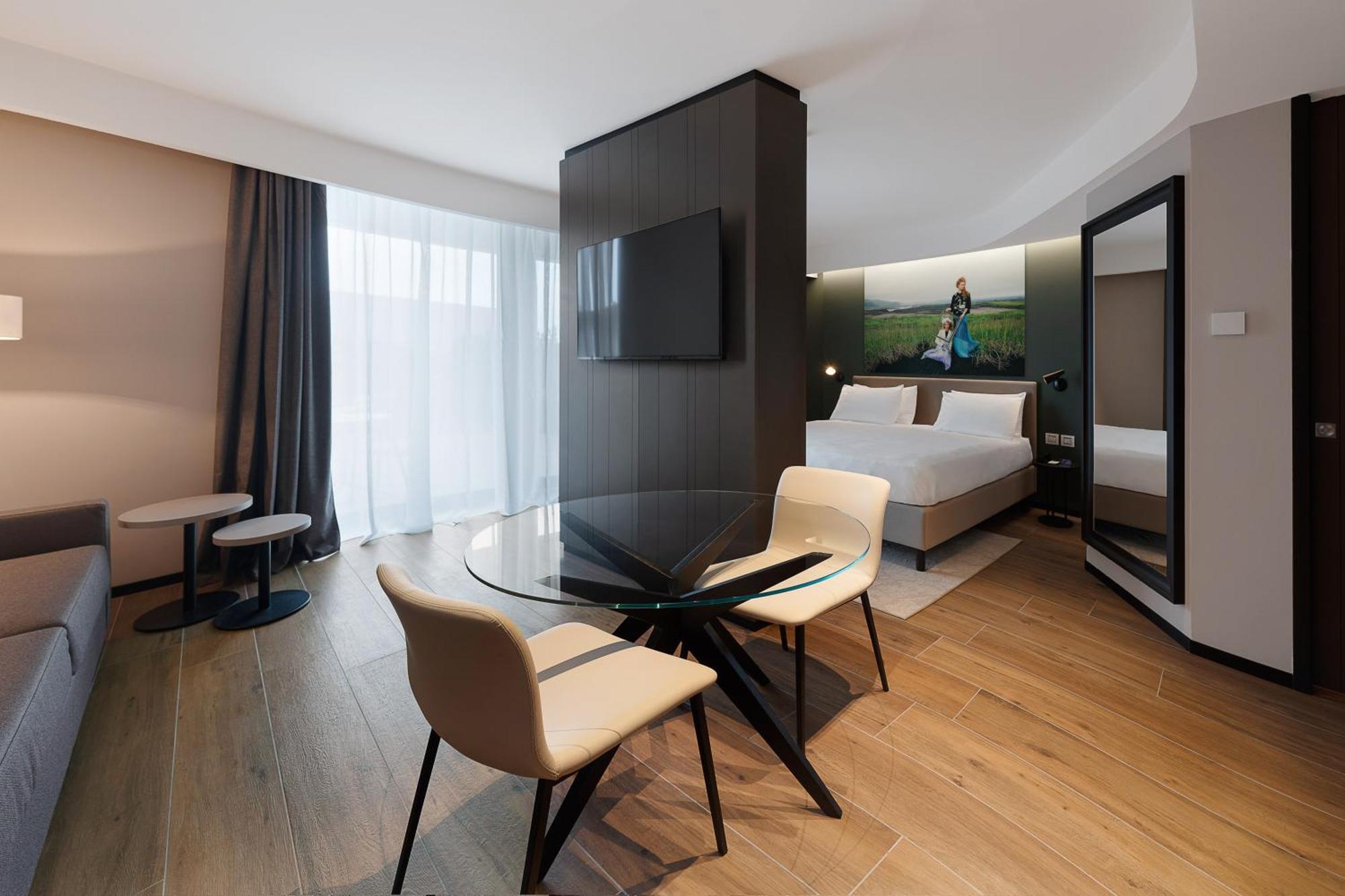 Radisson Blu Hotel, Bergamo Choruslife Exterior photo