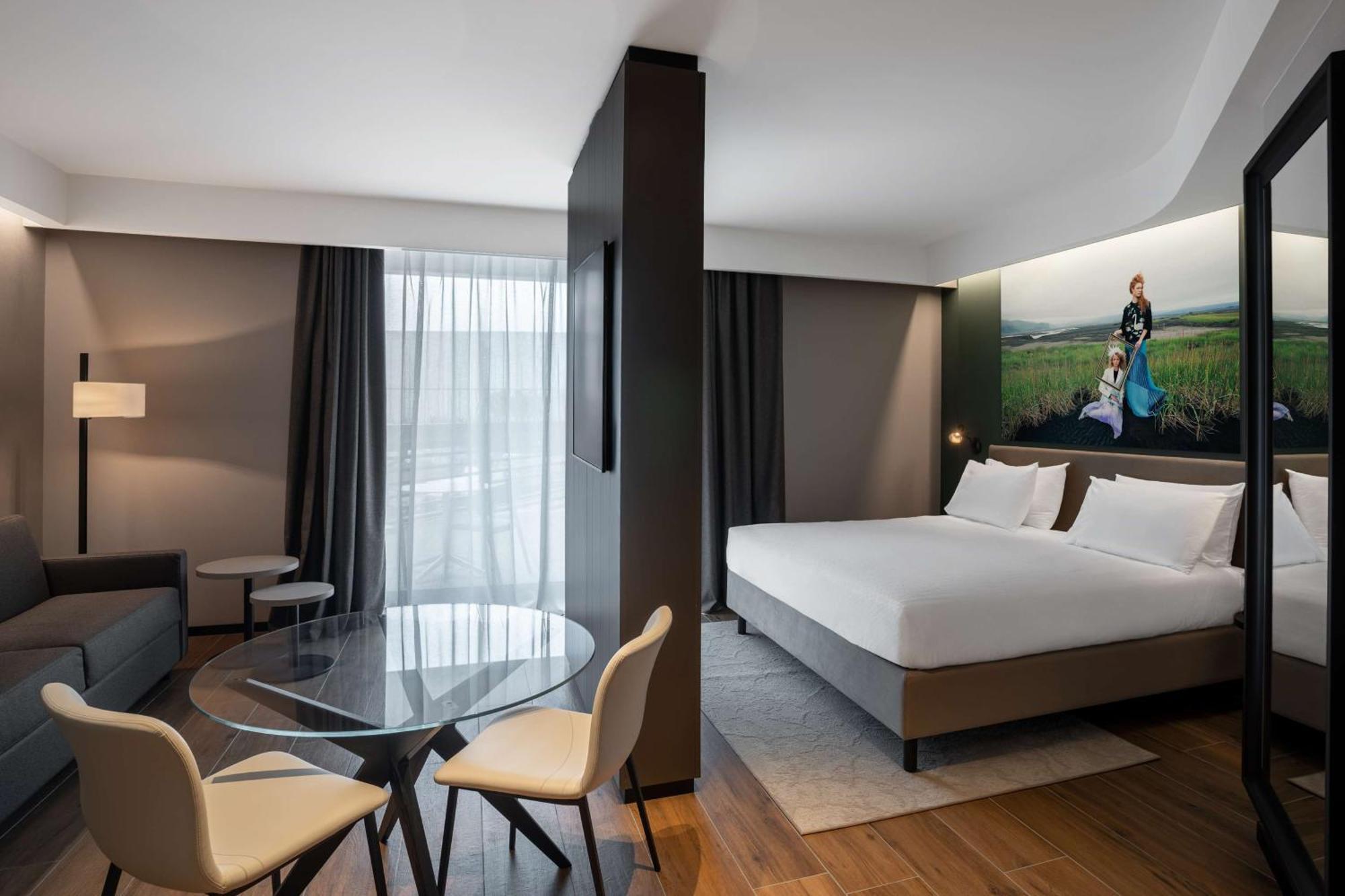 Radisson Blu Hotel, Bergamo Choruslife Exterior photo